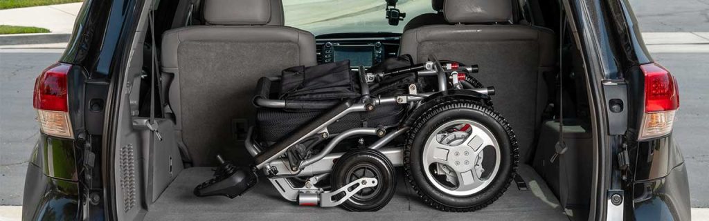 electric-wheelchair-in-the-car-trunk