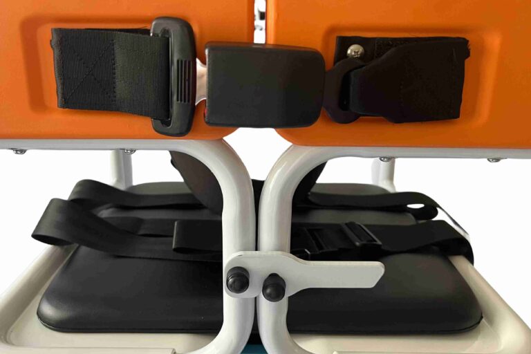 Hydraulic transfer chair-dual locks