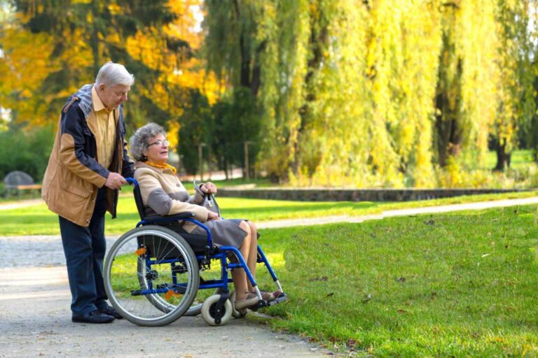 What-are-the-best-mobility-aids-for-outdoor-use-of-elderly